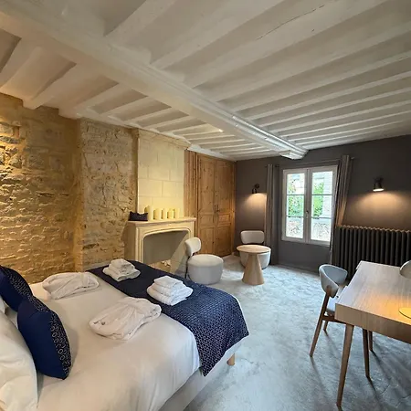 Villa Des Ursulines De Caractere 4 4 Salles De Bains Centre Parking Public Proche Plages Du Debarquement Bayeux